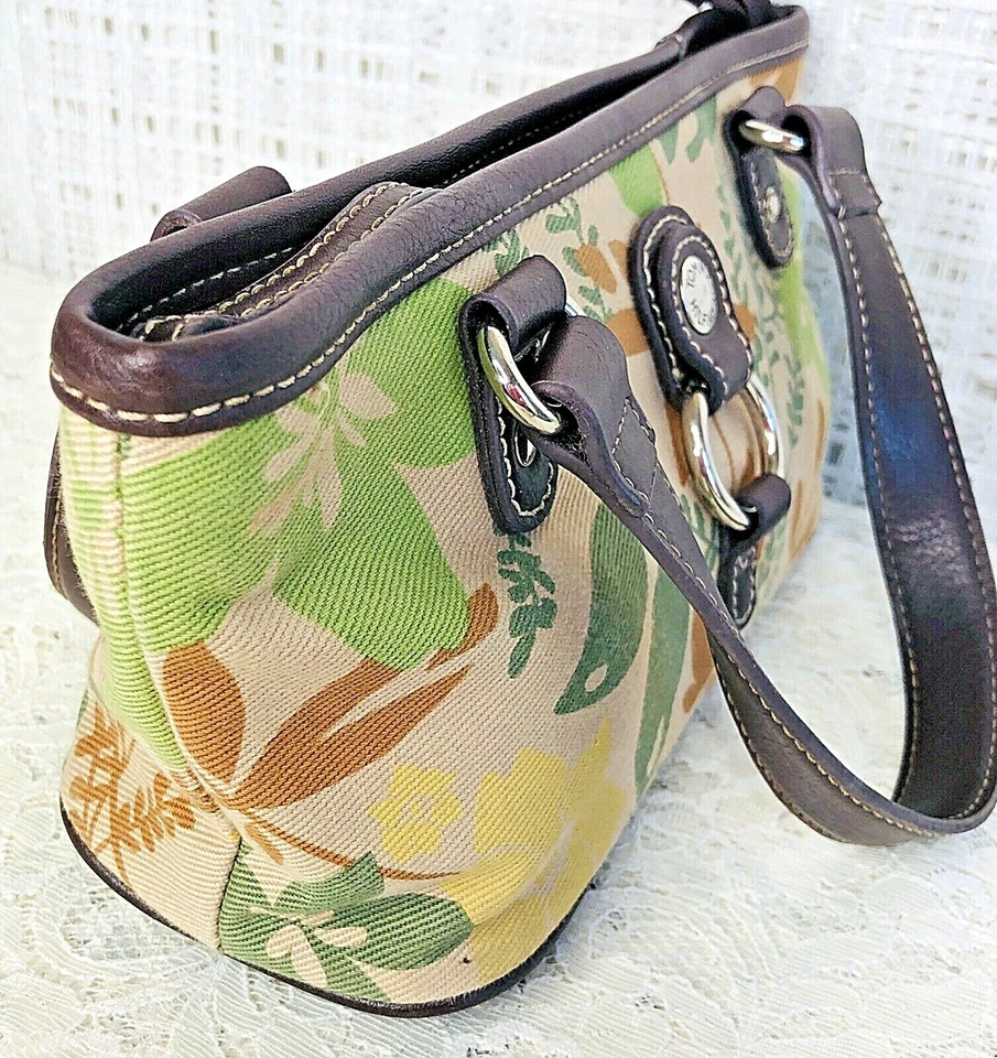 Сумка Tommy Hilfiger маленькая желтовато-коричневая с цветочным узором с пряжкой и логотипом богемное с двойной ручкой - Изображение 3 из 4