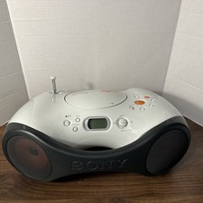 Sony ZS-X3CP S2 Sports Boombox CD Player AM/FM Radio &adapter MP3 Comp Mega Bass