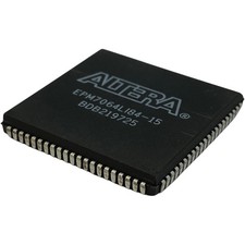 Circuito integrado Altera EPM7064LI84-15