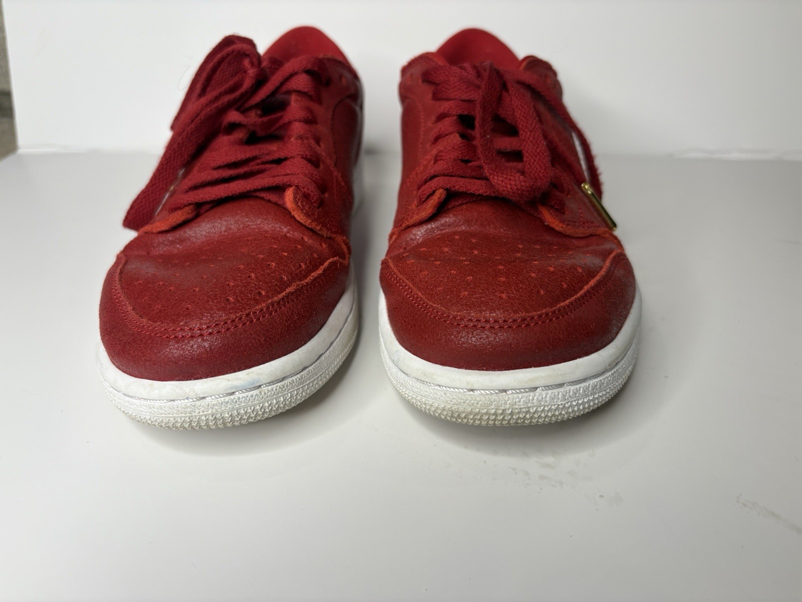 Nike Air Jordan 1 Retro Low Women's 8, Eur 39, Red thumbnail 3