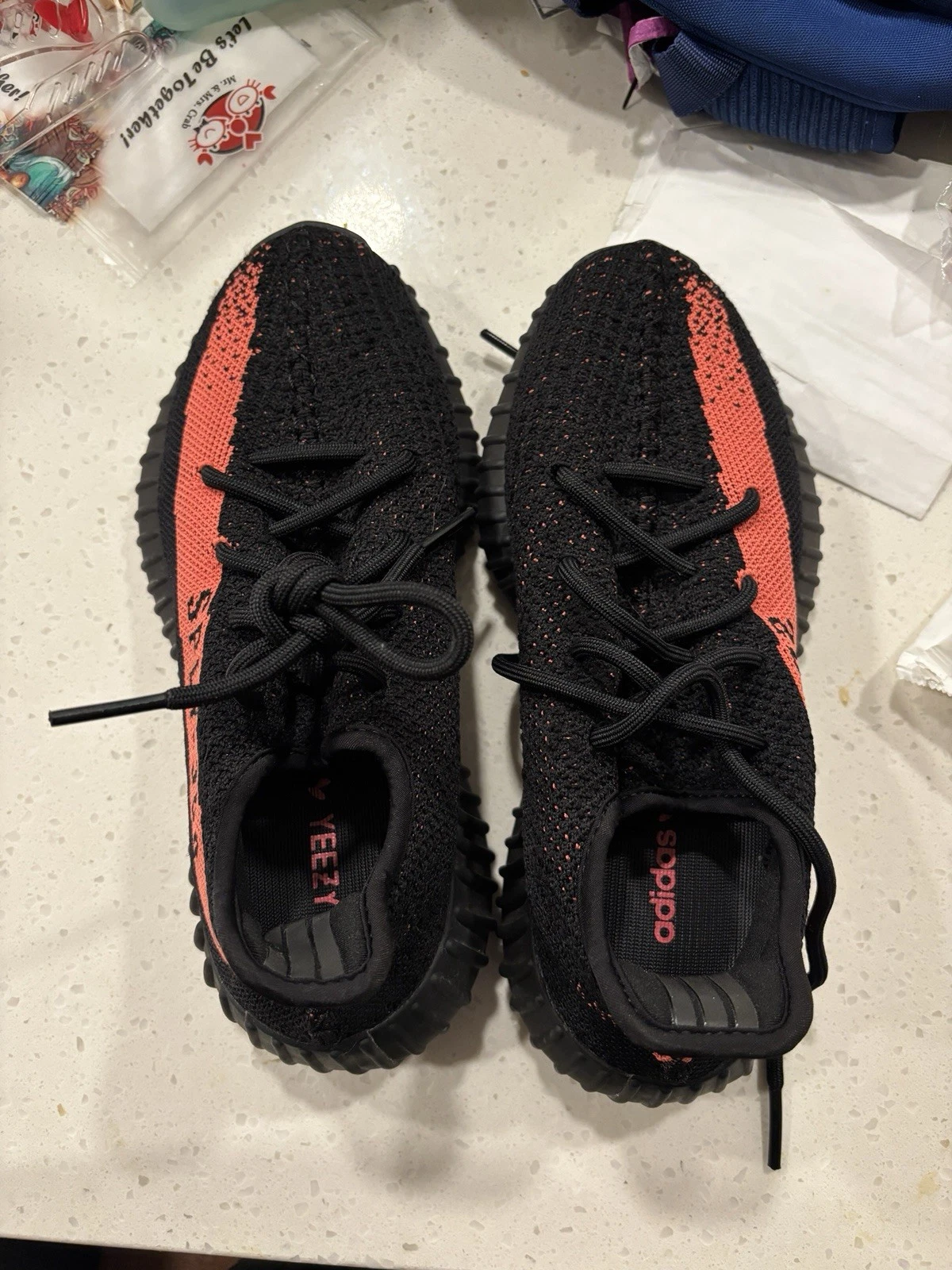 Taglia 5 Adidas Yeezy Boost 350 V2 Low Red Stripe senza scatola usate
