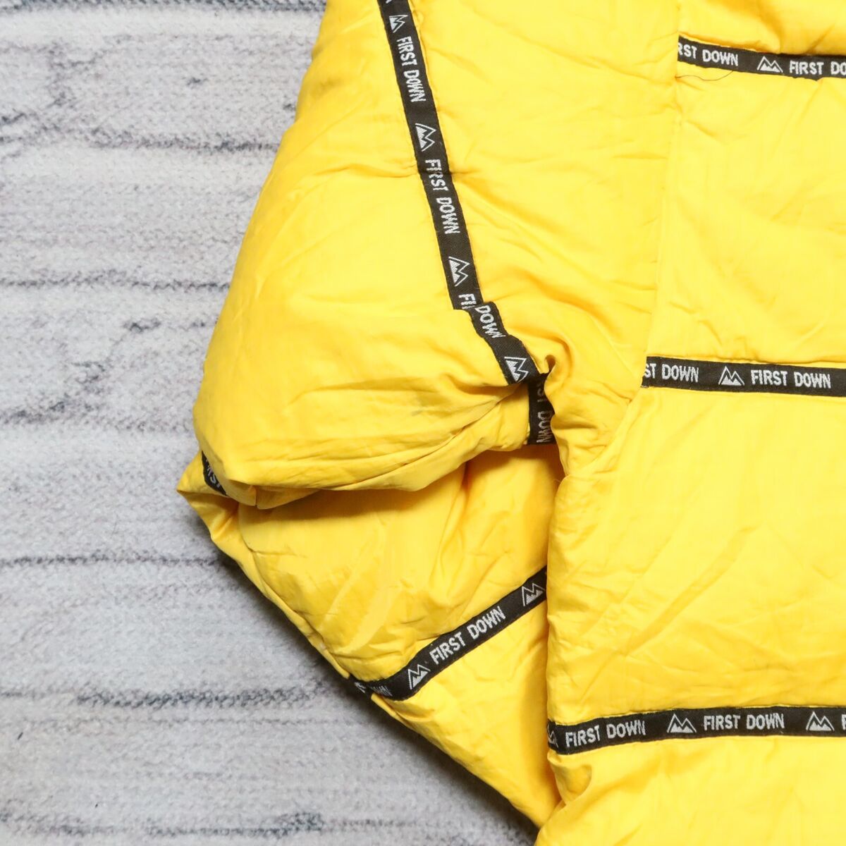 Vintage 90s First Down Logo Puffer Jacket Mens Size M Yellow Vintage 90s First Down Logo Puffer Jacket Mens Size M Yellow