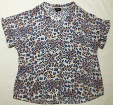 GiGiO Women's Size Large Animal Print Button Up Cuffed S/S Top Blouse Pink/Blue