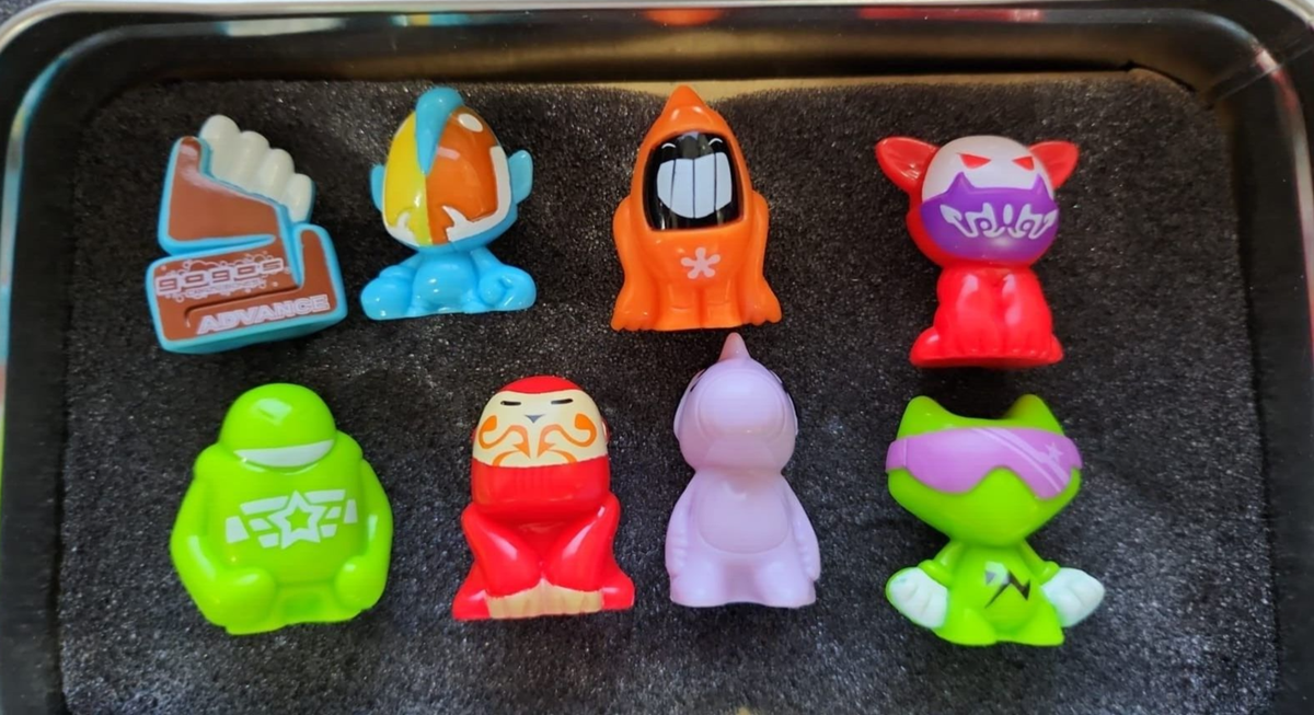 JDNA Gogo 90905 Crazy Bones Limited Edition Collector Tin 5 for