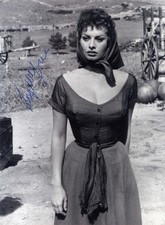 Sophia Loren ACTRESS ACADEMY AWARD autograph, IP signed oversize photo
