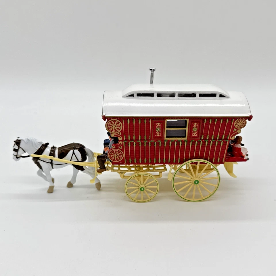 Matchbox Models of Yesteryear YSH1 1900 Gypsy Caravan - Image 4 of 4