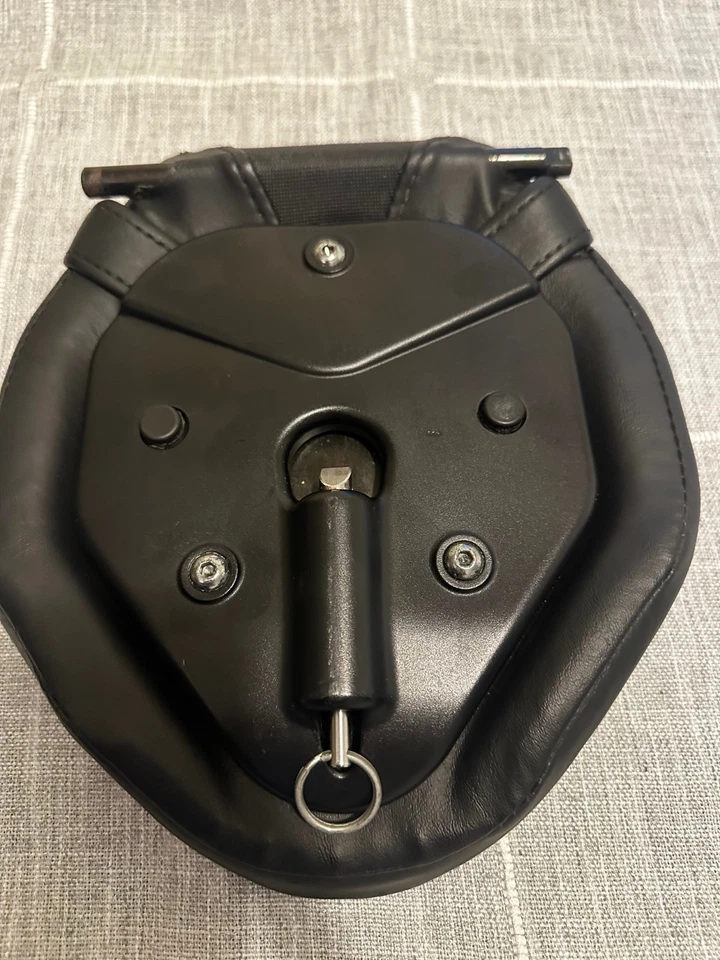 Harley Davidson Softail Rocker C складное пассажирское сиденье-FXCWC - Изображение 4 из 4