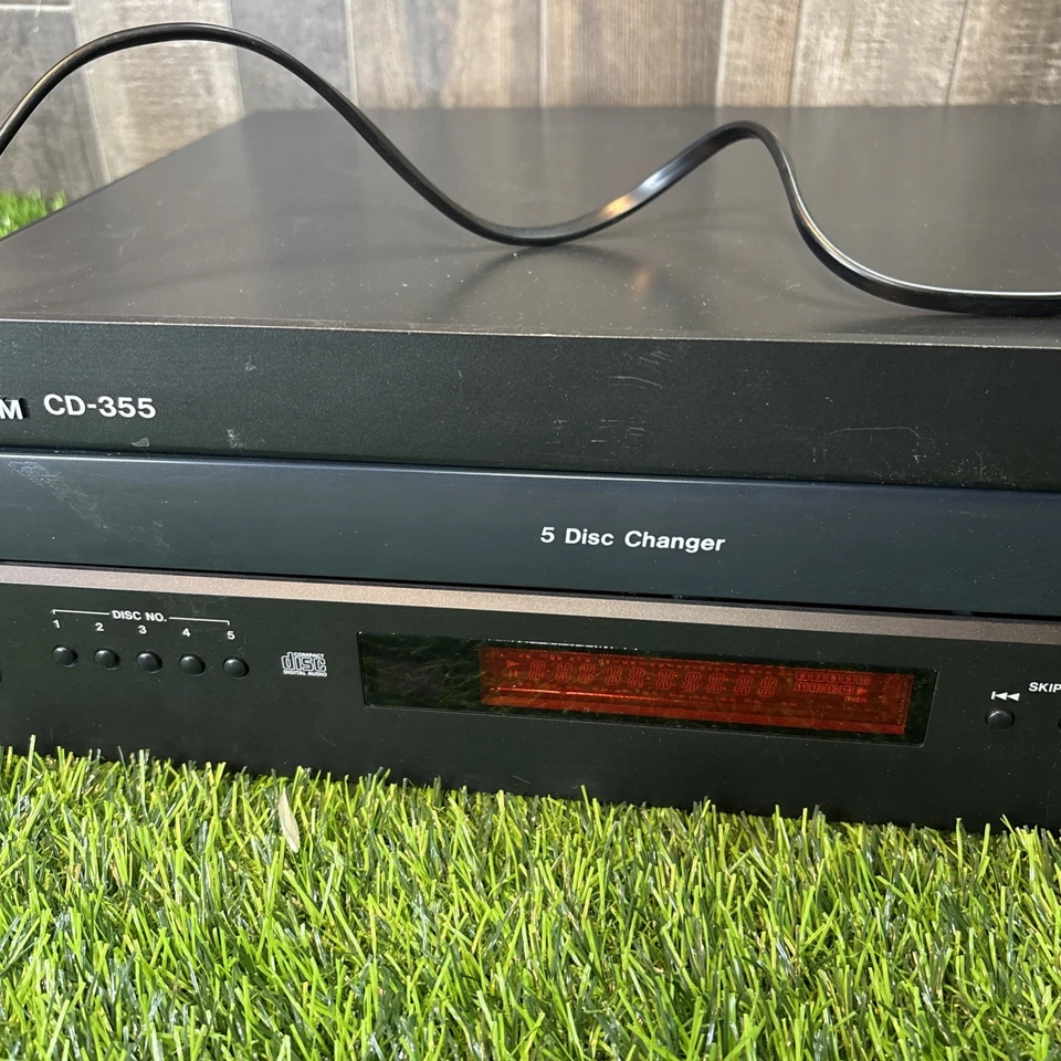 Cambiador de CD de 5 discos Tascam CD-355 montaje en rack - para piezas o reparación  Foto 3 de 4