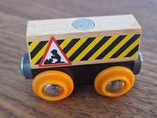 Brio men at work wagon (inc magnetic load great for use with Brio crane) RARE