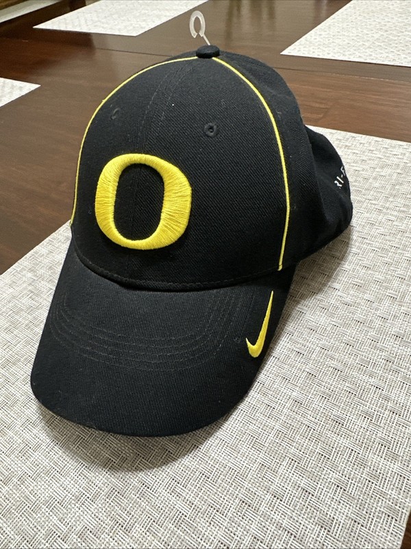 Nike Dri-Fit Oregon Ducks Strapback Hat OS Black 'O' Logo University Oregon