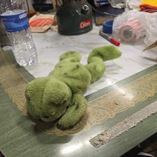 Vtg R. Dakin 1976 Green Frog Plush Bean Bag Laying Down Plastic Yellow Eyes 11"