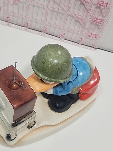 Vintage GOEBEL Donald Duck Figur spielt SPACE INVADERS Solider US Army - Bild 10 von 12
