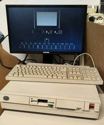 IBM Personal System / 2 PS / 2 Model 30 Computer Vintage Type 8530-021 OHNE Commodore