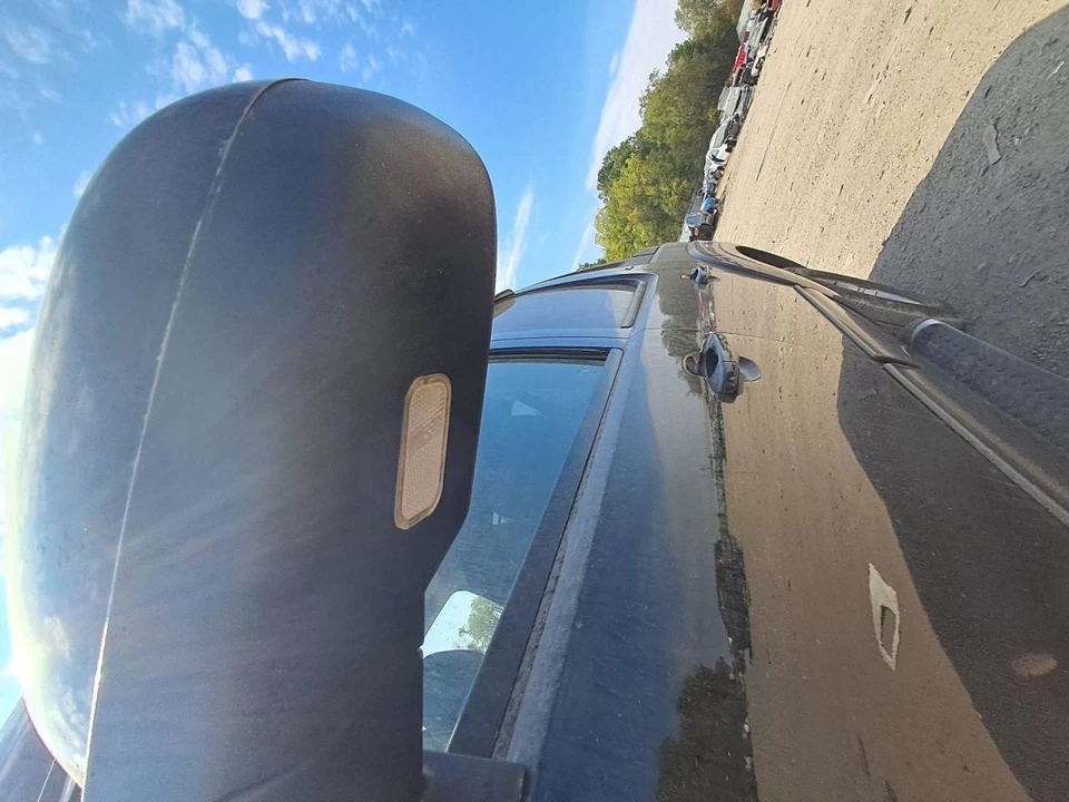 2009 Chevrolet Avalanche Left Driver Side Mirror Power OEM Used 3690089 - Imagem 2 de 4