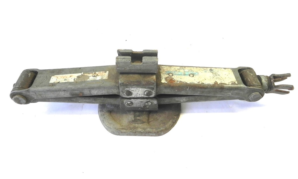 VINTAGE CLASSIC USED 1972-1978 TOYOTA CAR JACK TOYOTA #09110-12020