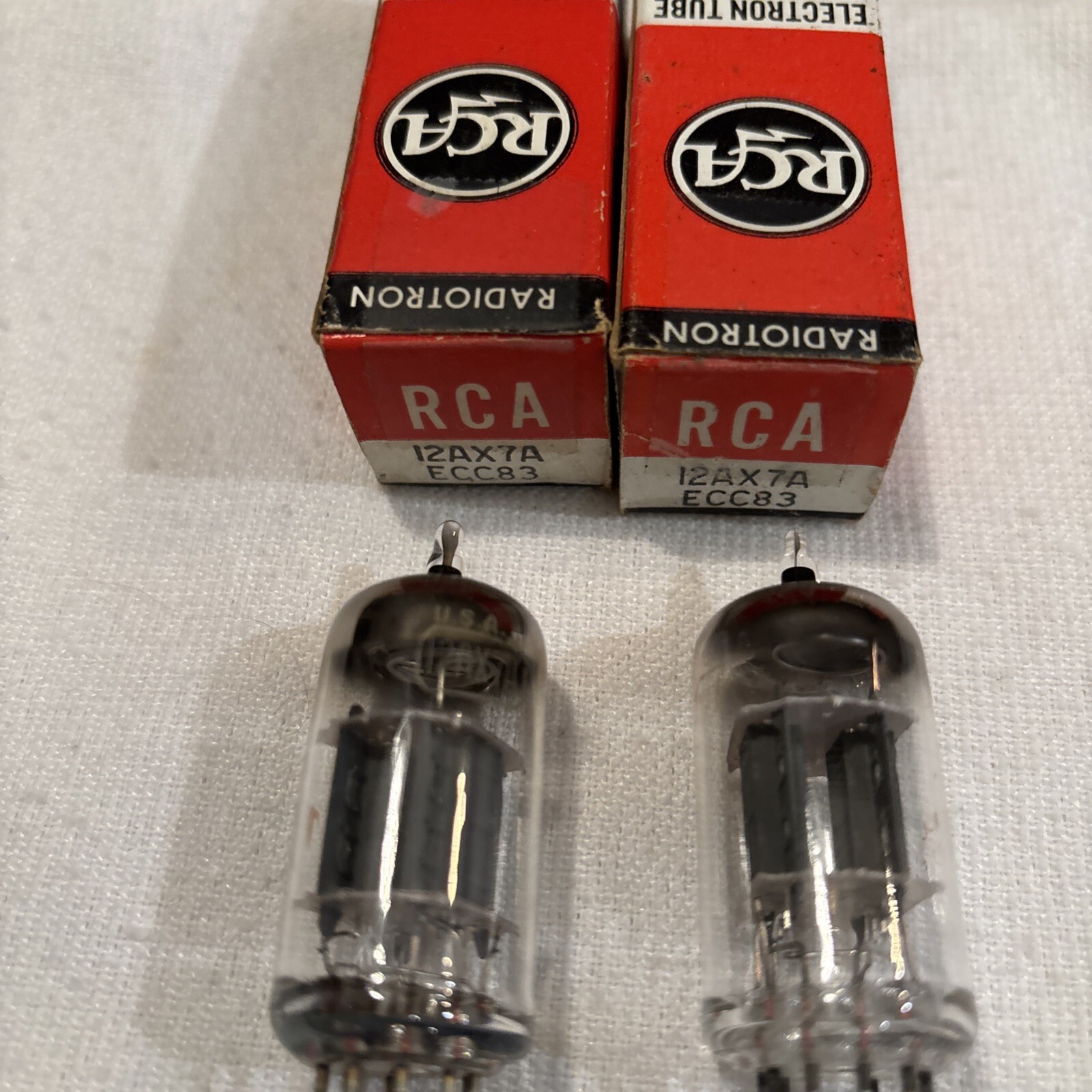 2 Vintage RCA Electron Tubes Model RCA12AX7A ECC83