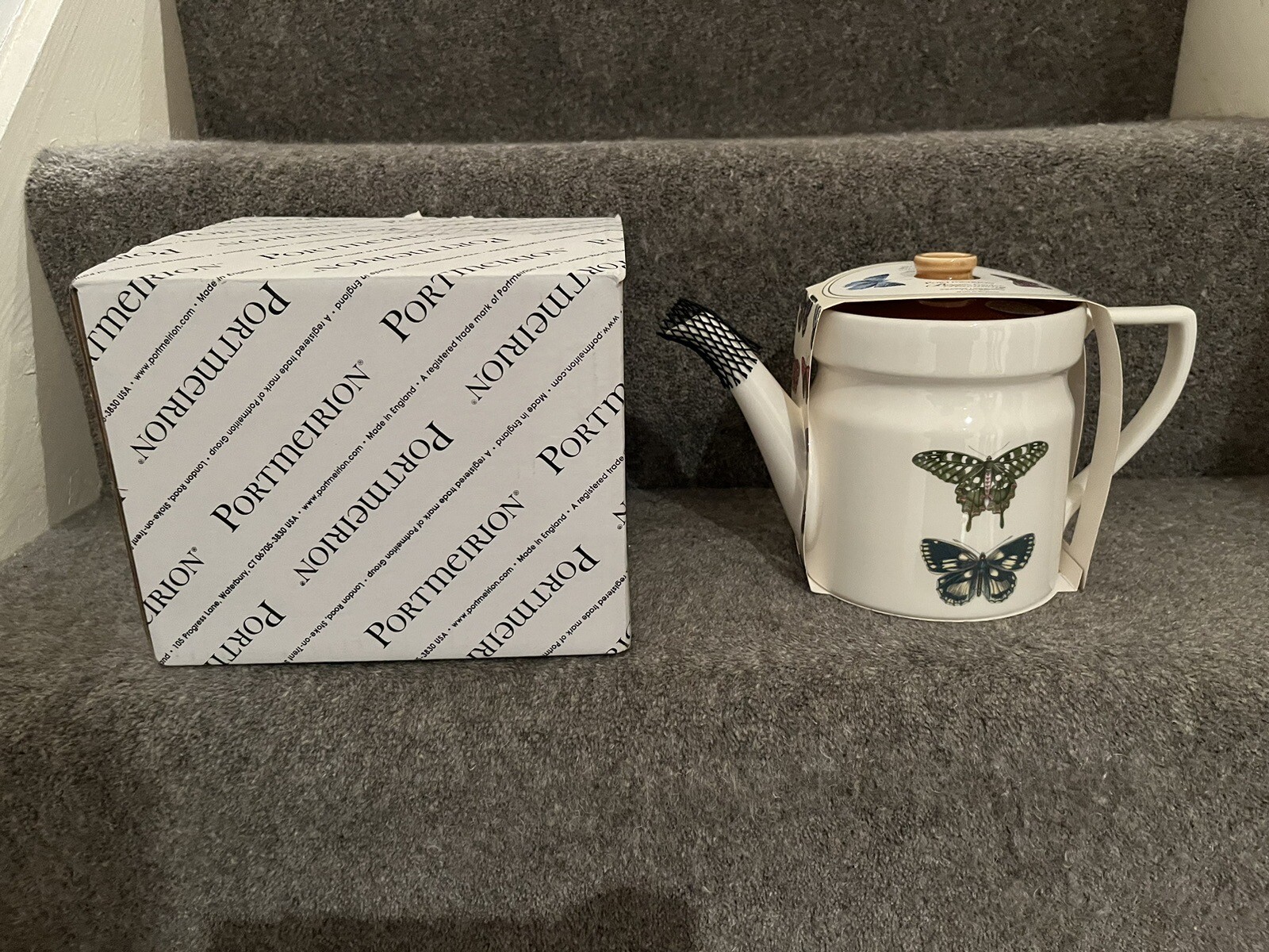 Portmeirion Earthenware Botanic Garden Harmony Teapot with Butterfly Design NEW