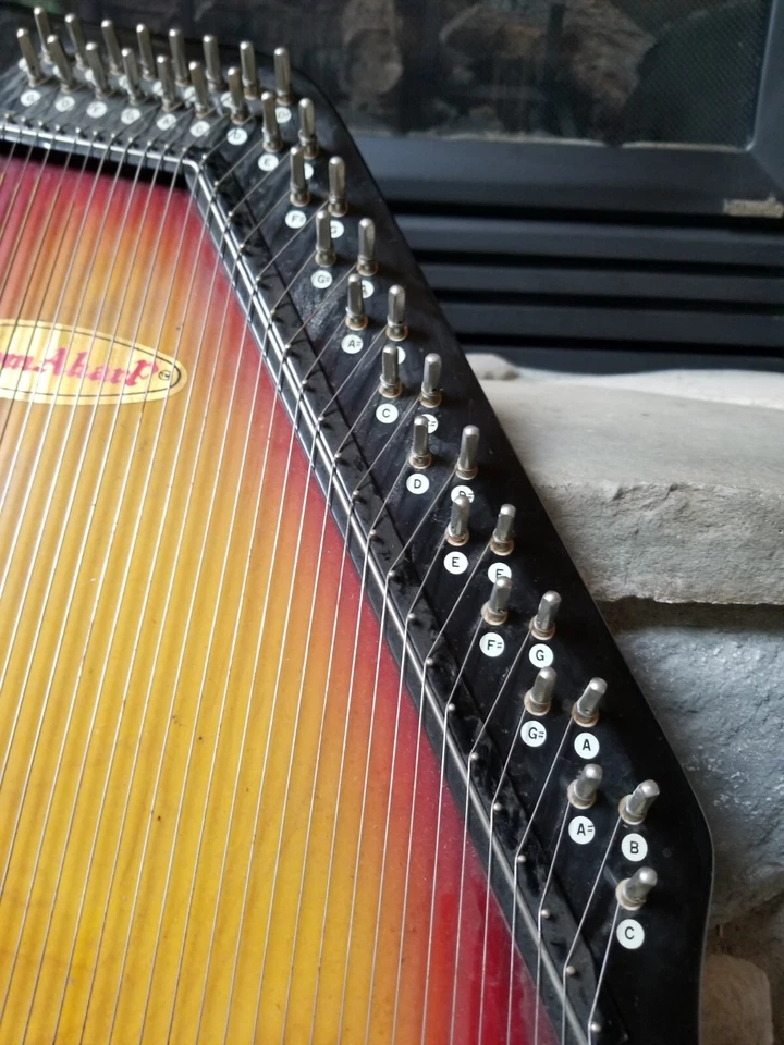 Vintage Chromaharp Rhythm Band Inc 15 Cord RBI Sunburst Autoharp Chord Zither - Image 3 of 4