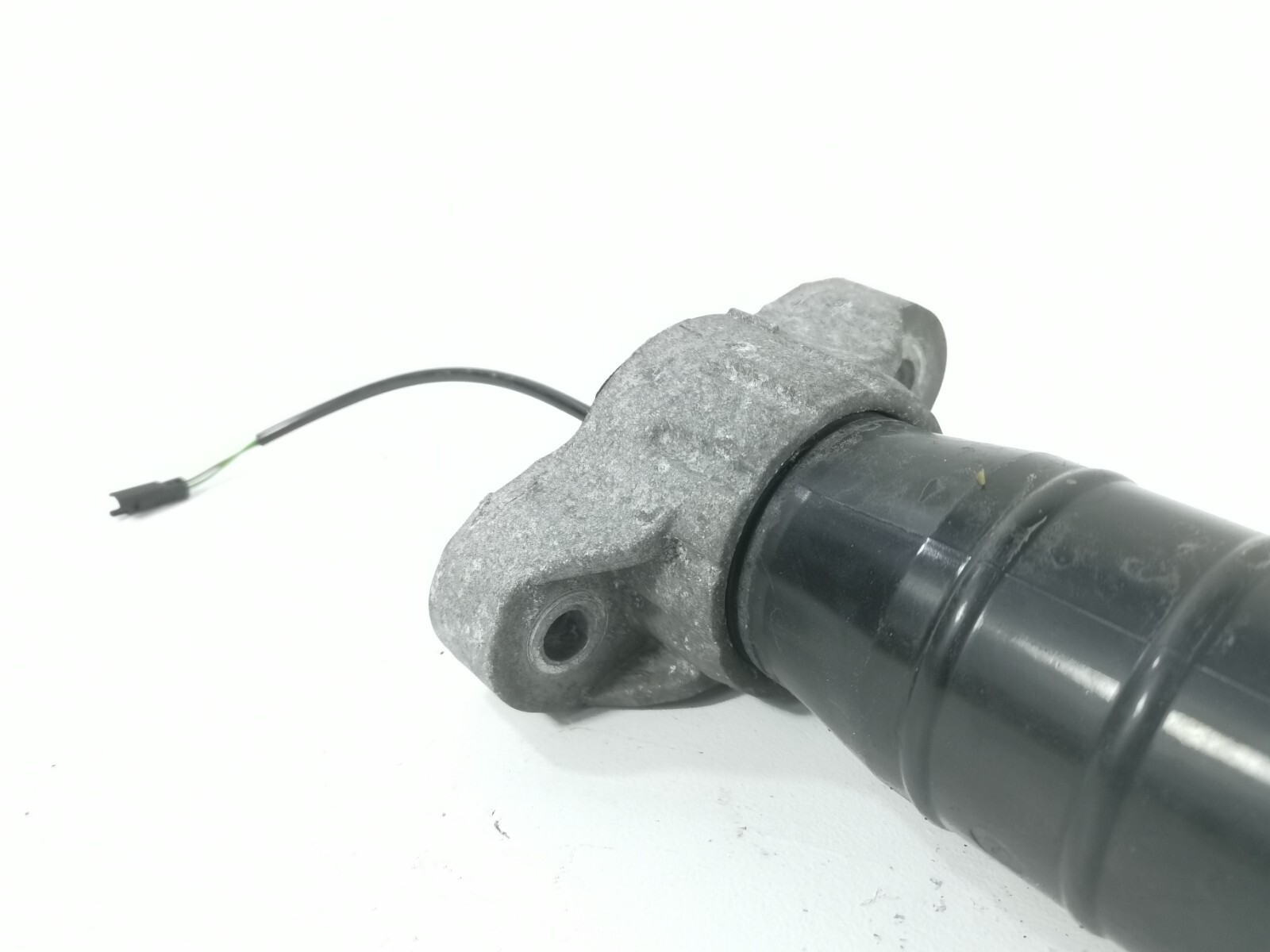 17-20 MASERATI Levante REAR LEFT RIGHT SIDE SHOCK STRUT ABSORBER 06700028330 OEM