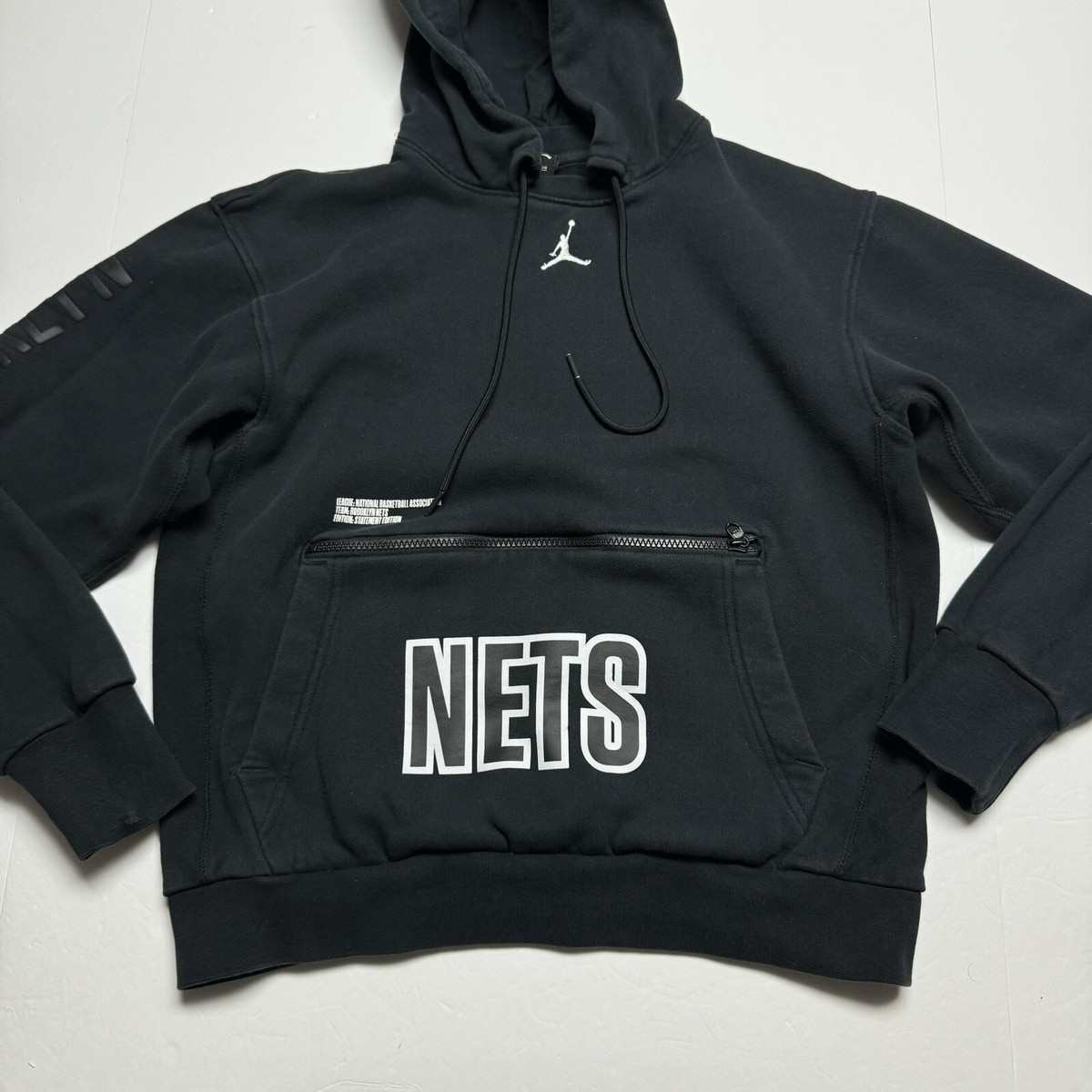 【おすすめアイテム】JORDAN Brooklyn Nets NBA Hoodie Nike Jordan Brooklyn Nets Courtside Statement Edition Hoodie