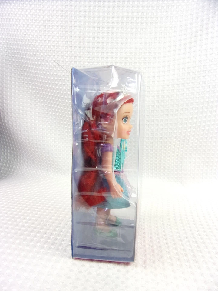 Muñeca Disney Petite ARIEL Brillo con Peine Platija + Tiara - Sirenita 6" Nueva en Caja Foto 4 de 4