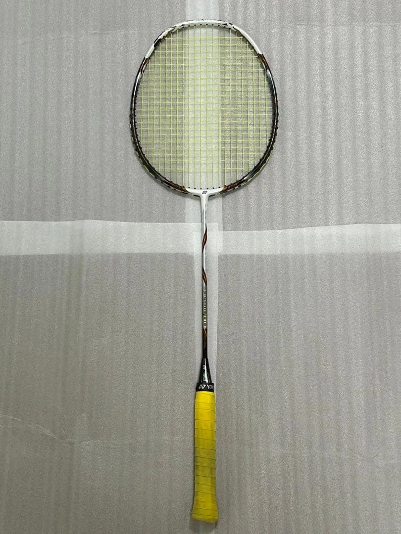 YONEX ヨネックス VOLTRIC 80 バドミントンラケット 3U5 YONEX ヨネックス VOLTRIC 80 バドミントンラケット 3U5 ラケット
