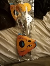 center peaces and hats bear in the big blue house