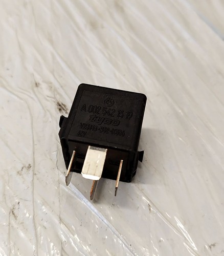 A0025421319 Relais, Arbeitsstrom A0025421319  4RA 007 791-00  4RA DE2794138-94