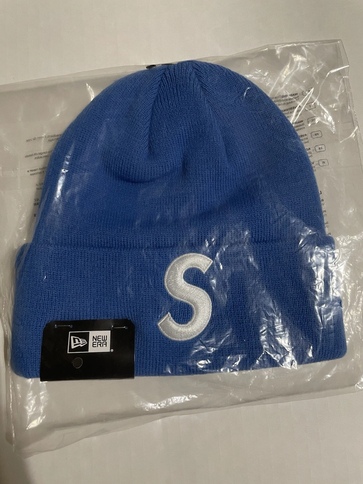 Bonnet bleu Supreme S logo FW24