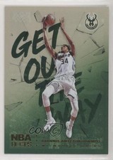 2018-19 Panini NBA Hoops Get Out the Way Holo Giannis Antetokounmpo #GOW-9 b8d