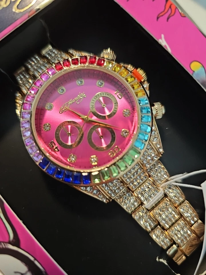 Nuevo JUEGO DE REGALO DE 2 PIEZAS ED HARDY RELOJ BLING Y BOLSA DE COSMÉTICOS ORO Y2K Foto 2 de 4