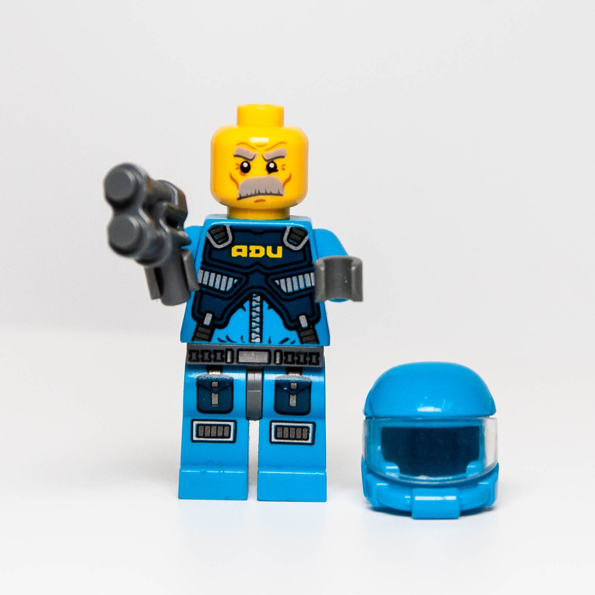 Lot of 2: LEGO Space Alien Conquest Defense Soldier and Trooper
