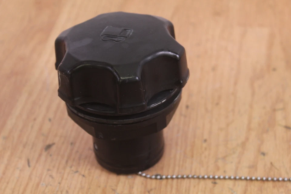 Kawasaki Jet Ski Ultra 150 JH1200 1999 tapa de gasolina con cuello de llenado Foto 4 de 4