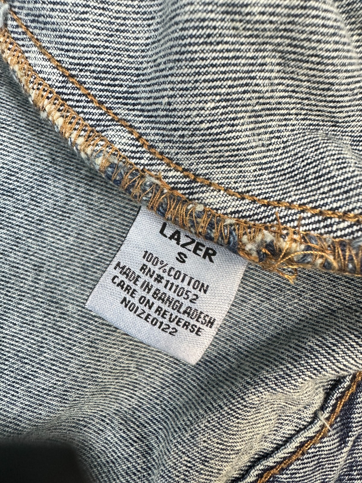 LAZER Trucker Denim Jacket Mens Size Small Medium Wash Classic Style NWT