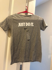 Nike Men's Just Do It Graphic Logo T-Shirt Gray Short Sleeve Crew Neck S