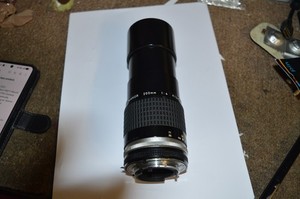 VINTAGE NIKON F-MOUNT NIKKOR 200MM LENS 1.4 912452 WORKING