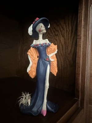 day of the dead catrina figurine
