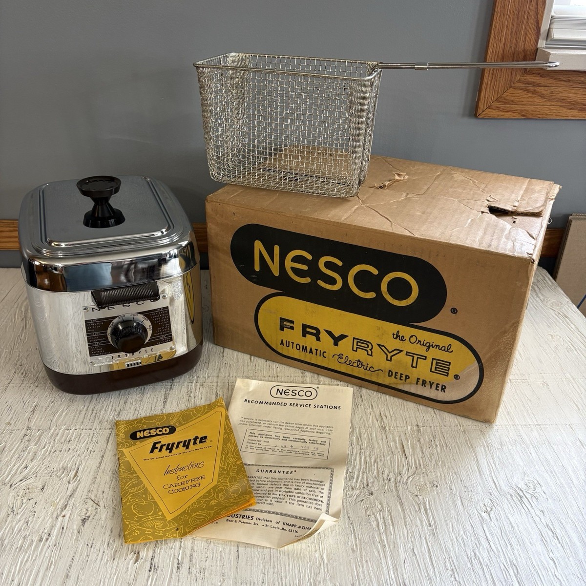 Vintage NESCO Chrome Fryryte Deep Fryer # N140C Tested Excellent