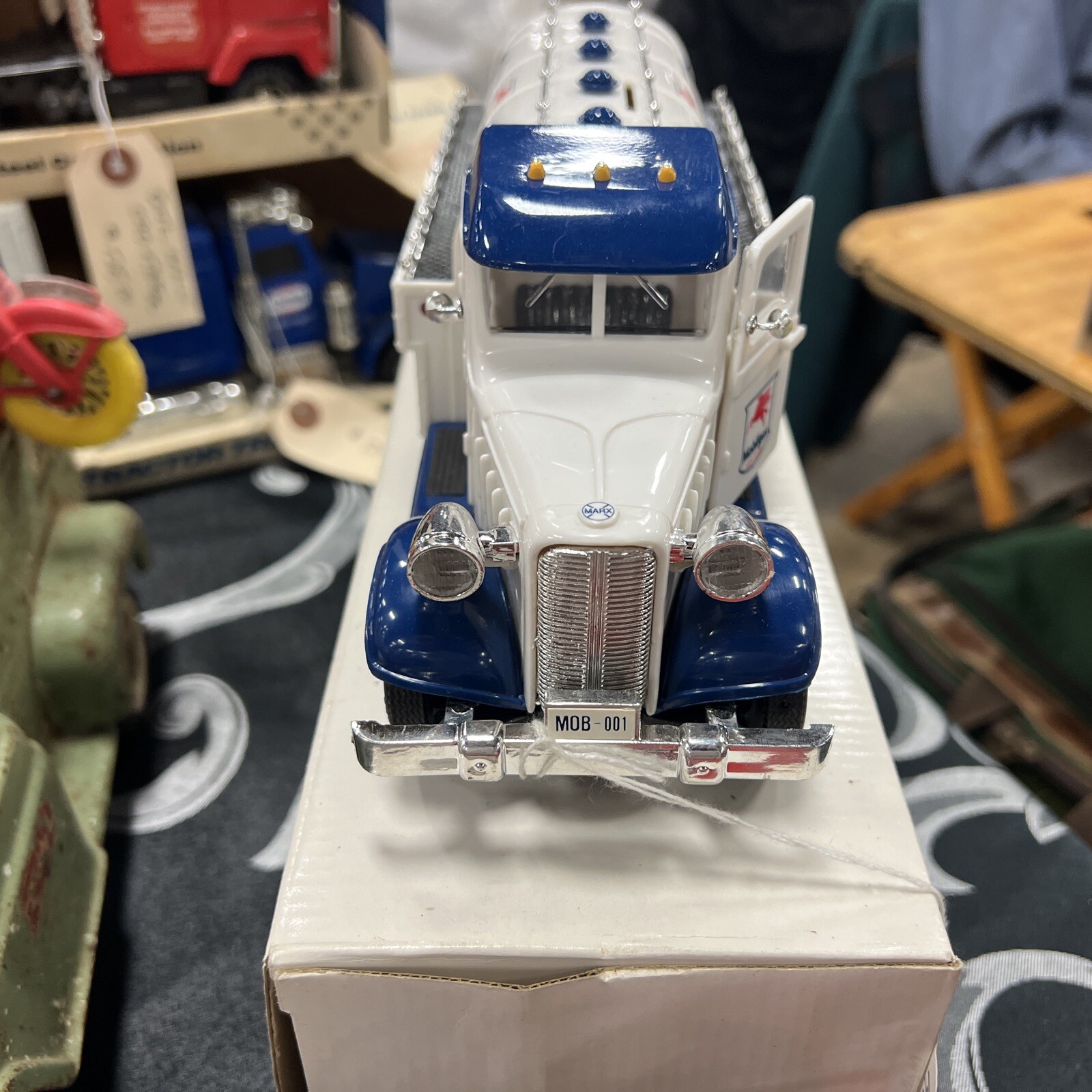 Picture 3 of 11