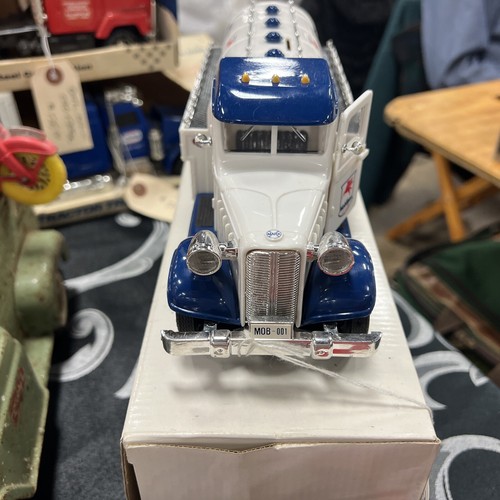 MOBIL MARX VINTAGE TOY TANKER TRUCK 1994 MOBILGAS MOBILOIL - Picture 3 of 11