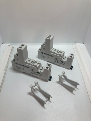 ALLEN BRADLEY 700-HN222 SCREW TERMINAL 8-BLADE SKT SUPPORT A CAGE (LOT OF 2) NNB