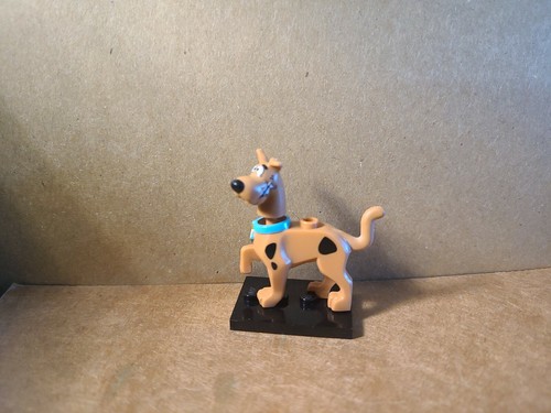 Lego Scooby Doo Minifigure Scooby Doo Dog légèrement touché  - Photo 1/4