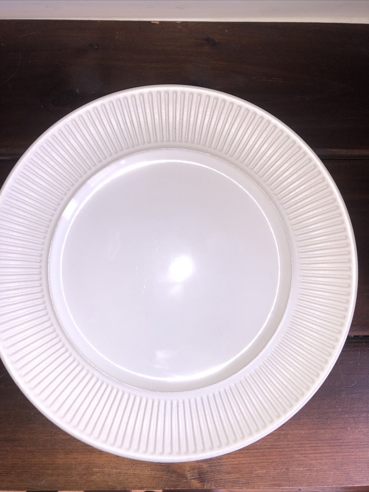 Dansk Flamestone Ivory Embossed Ridges Fluted Rim White Chop Plate Round Platter