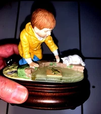 WILLITTS GALLERIES 1987 Signed DonZolan-BOY W/CAT- MusicBox-PLAYS "MEMORIES"#299