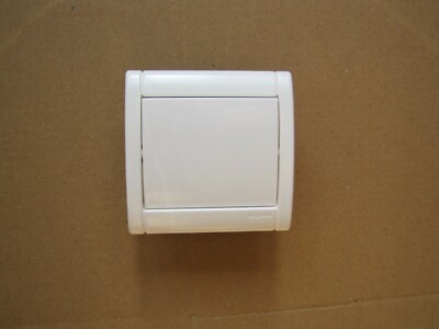 Interrupteur/permeateur Legrand 84006 (840 06) SAGANE - Pour 3 Va-et-vient Sans Télérupteur - Neuf