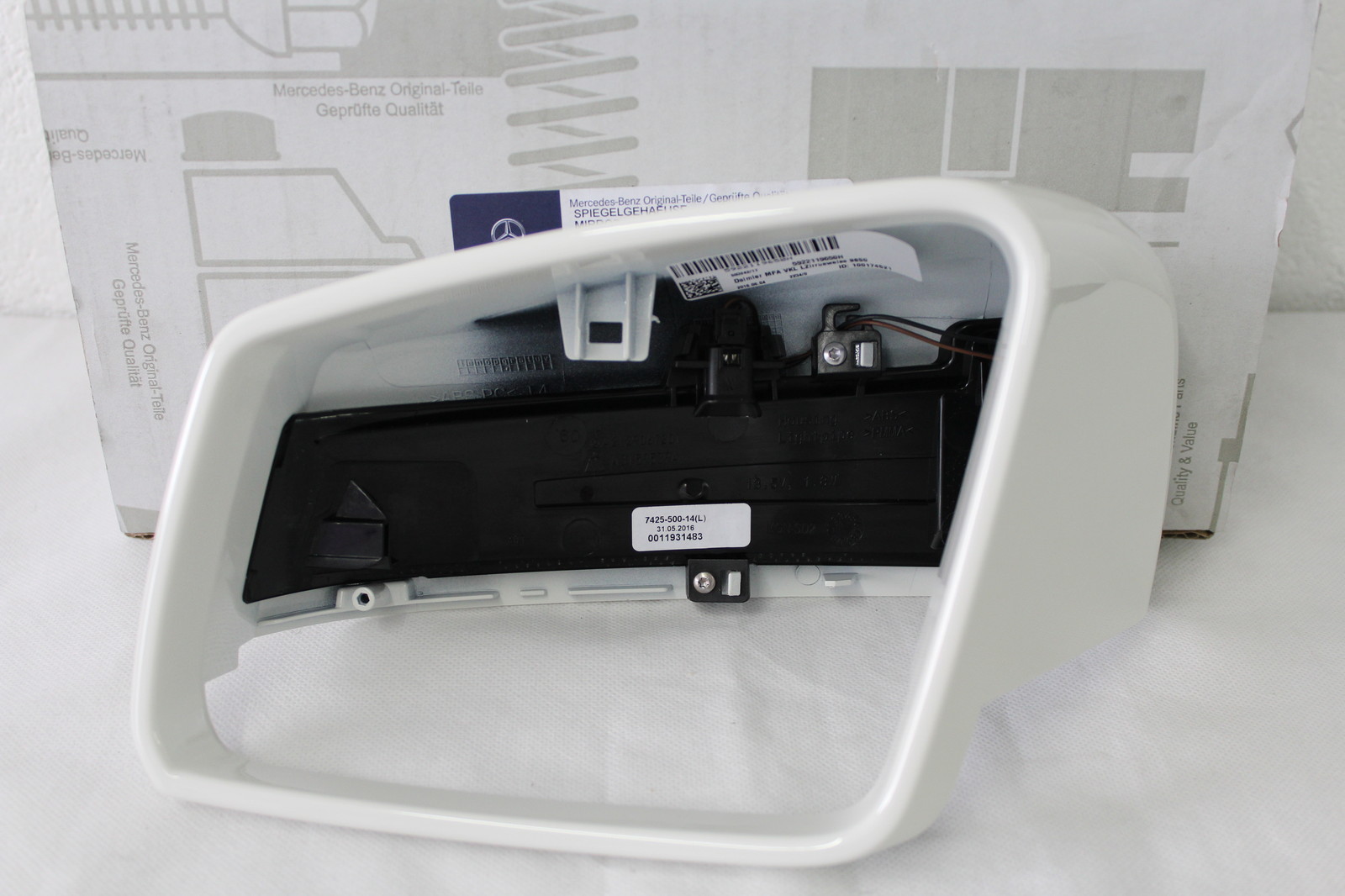 Genuine Mercedes-Benz LH Painted Mirror Housing with Indicator  