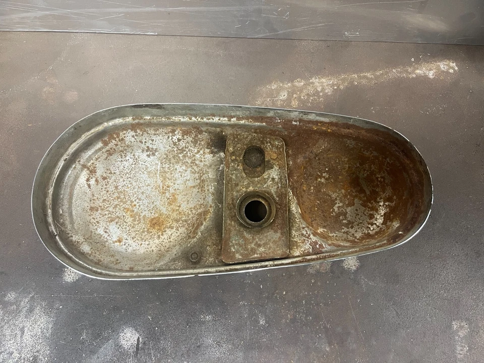 Norton Manxman 650SS Atlas principios 650 cubierta primaria Foto 3 de 4