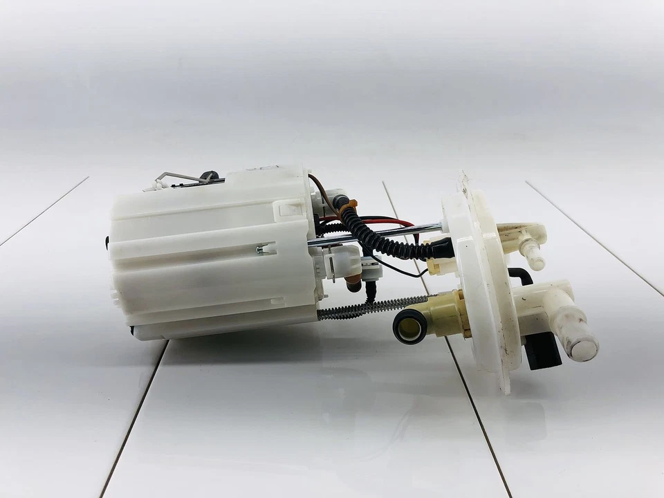 11-15 KIA OPTIMA 2.4L L4 BOMBA DEPÓSITO COMBUSTIBLE TRASERO GASOLINA CON SENSOR DE NIVEL OEM Foto 2 de 4