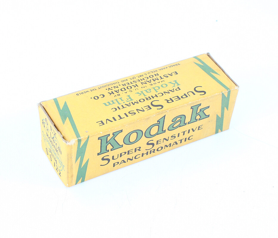 KODAK BOX ONLY FOR 122 SUPER SENSITIVE PAN, EXPIRE DATE APR