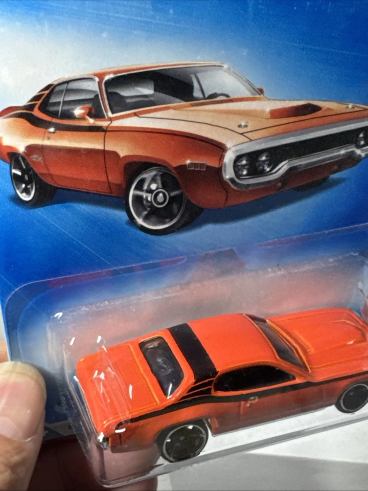 Hot wheels 1/64 🇨🇵 Plymouth GTX #20/36 mainline 2008 All Stars - Photo 4/4